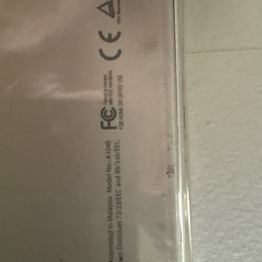 ⌨ Apple A1048 USB Wired Keyboard White Full Size Ergonomic Mac OS X Compatible - Picture 3 of 4